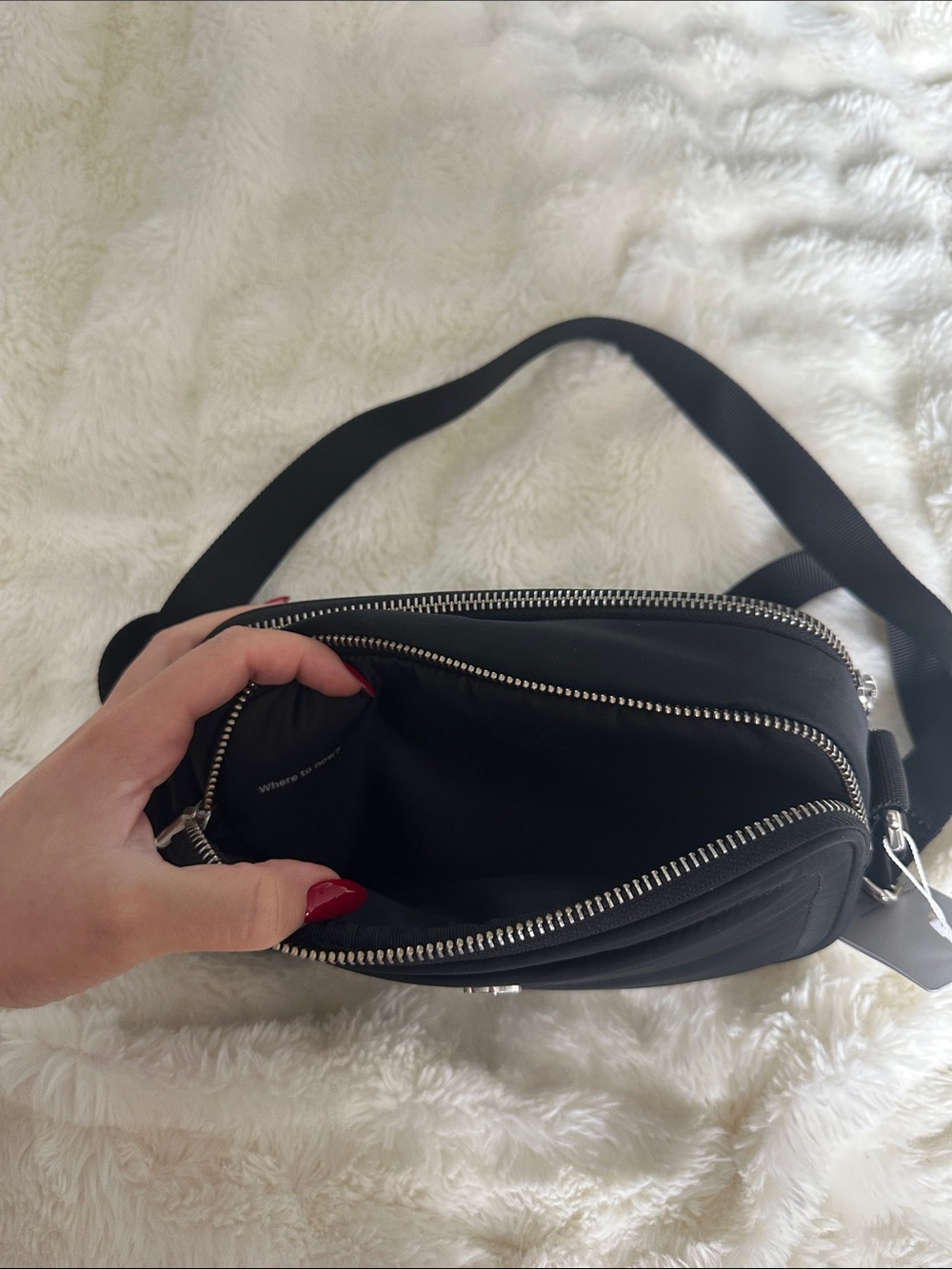 NWT Lululemon Black Crossbody Travel Bag Adjustable Strap - Picture 3 of 5
